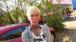 HD POV video of blonde Vicky Hundt giving a conscientious blowjob